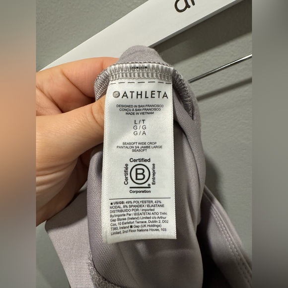 EUC Athleta Seasoft Wide Leg Pull on Crop Pant Size Large Tall - Picture 7 of 7